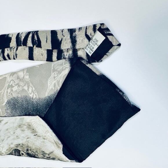 Endangered Species Men's Neck Tie Artic Polar Bears, Blk/White/Blu 100% Silk USA - Picture 6 of 14